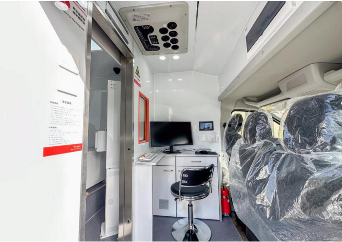 公衛(wèi)DR車(chē)-DR體檢車(chē)移動(dòng)式DR拍攝服務(wù)圖片4 公衛(wèi)DR車(chē)-DR體檢車(chē)移動(dòng)式DR拍攝服務(wù)圖片4